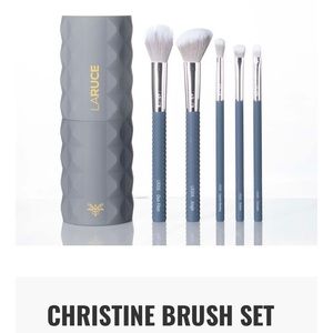 Laruce brush set
